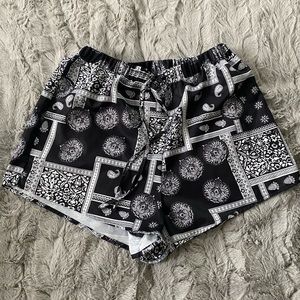 SHEIN || Medium || Black & White